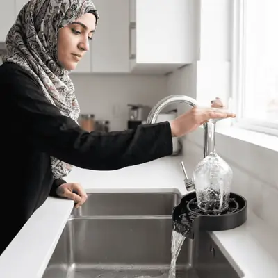 غسالة أكواب أوتوماتيكية بضغط عالٍ